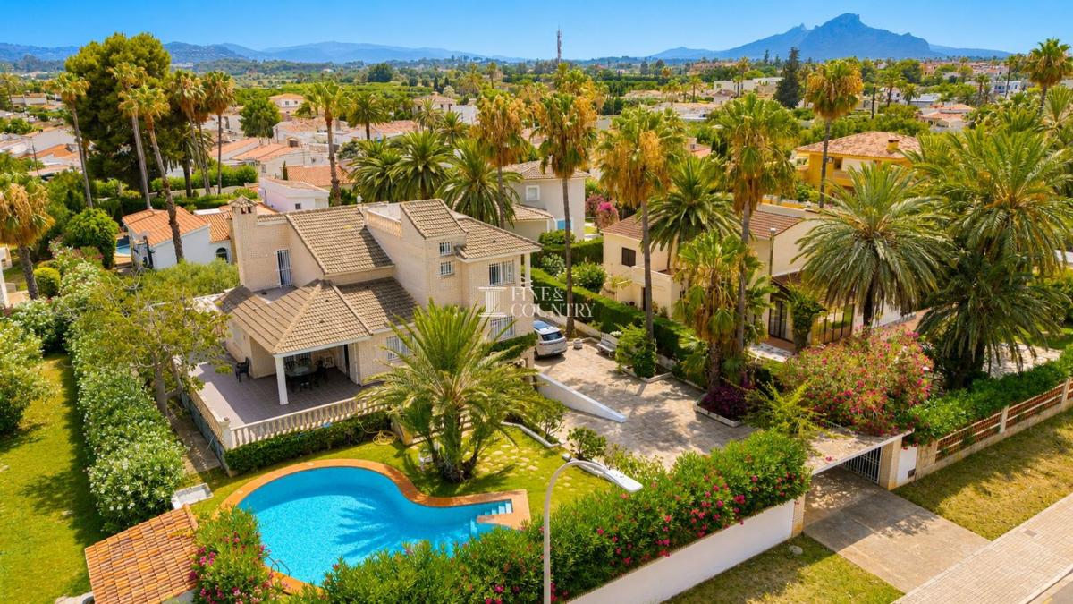 Properties for sale and rent in Spain photo 2