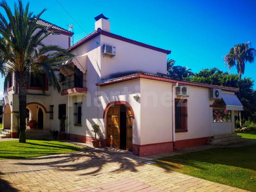 Properties for sale and rent in Spain photo 2