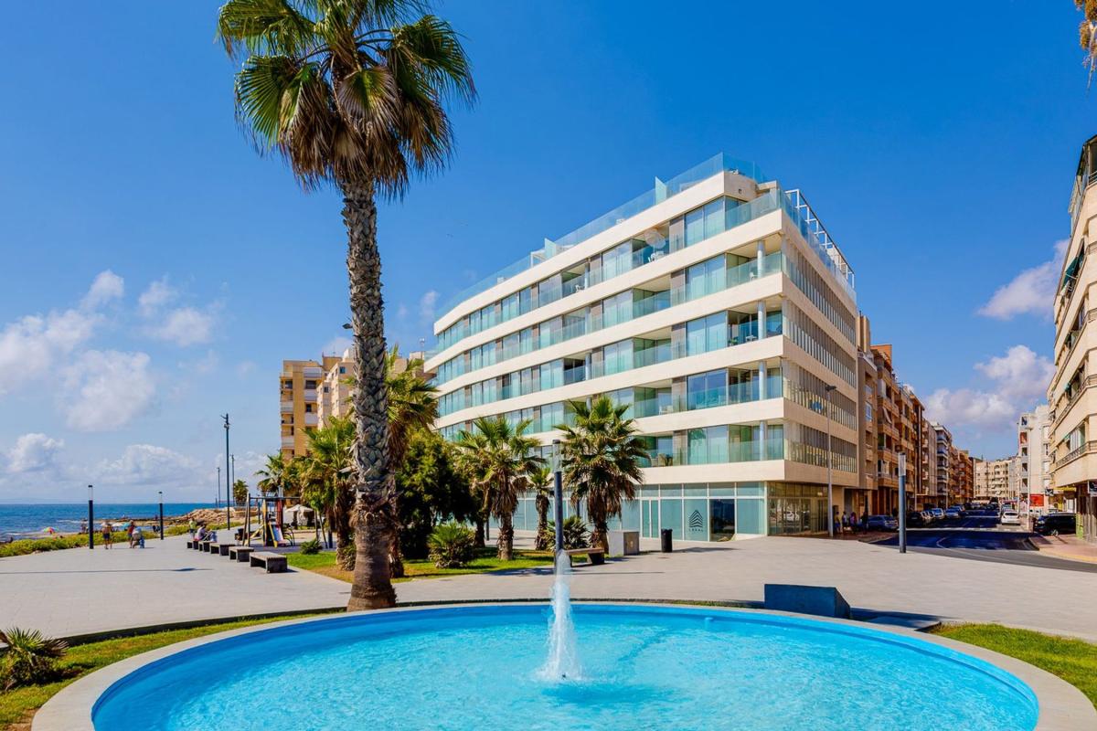 Sprzedaż mieszkania w Piso en Avenida Purísima, Playa del Cura, Torrevieja, Torrevieja
photo 1