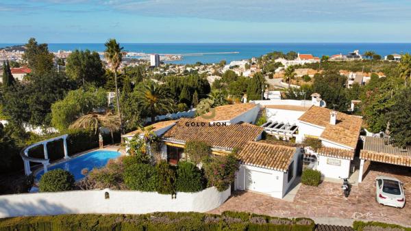 Casa o chalet independiente en Calle Flor de Lis, 2, El Montgó, Denia photo 1