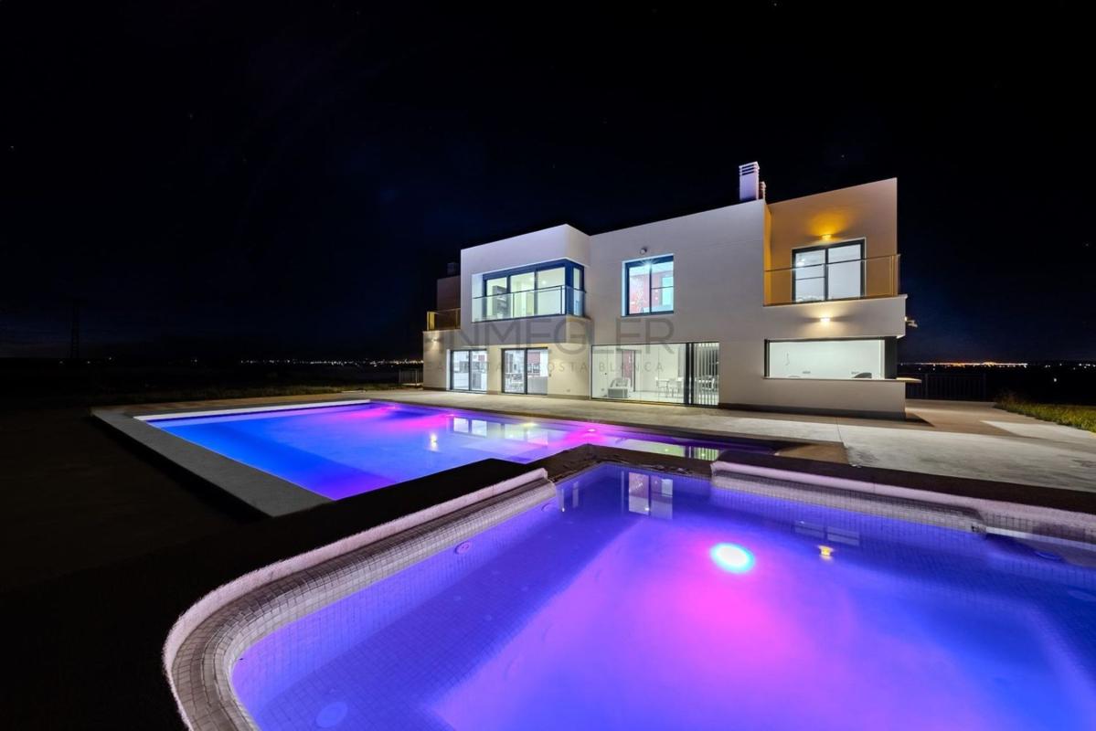 Properties for sale and rent in Spain photo 3