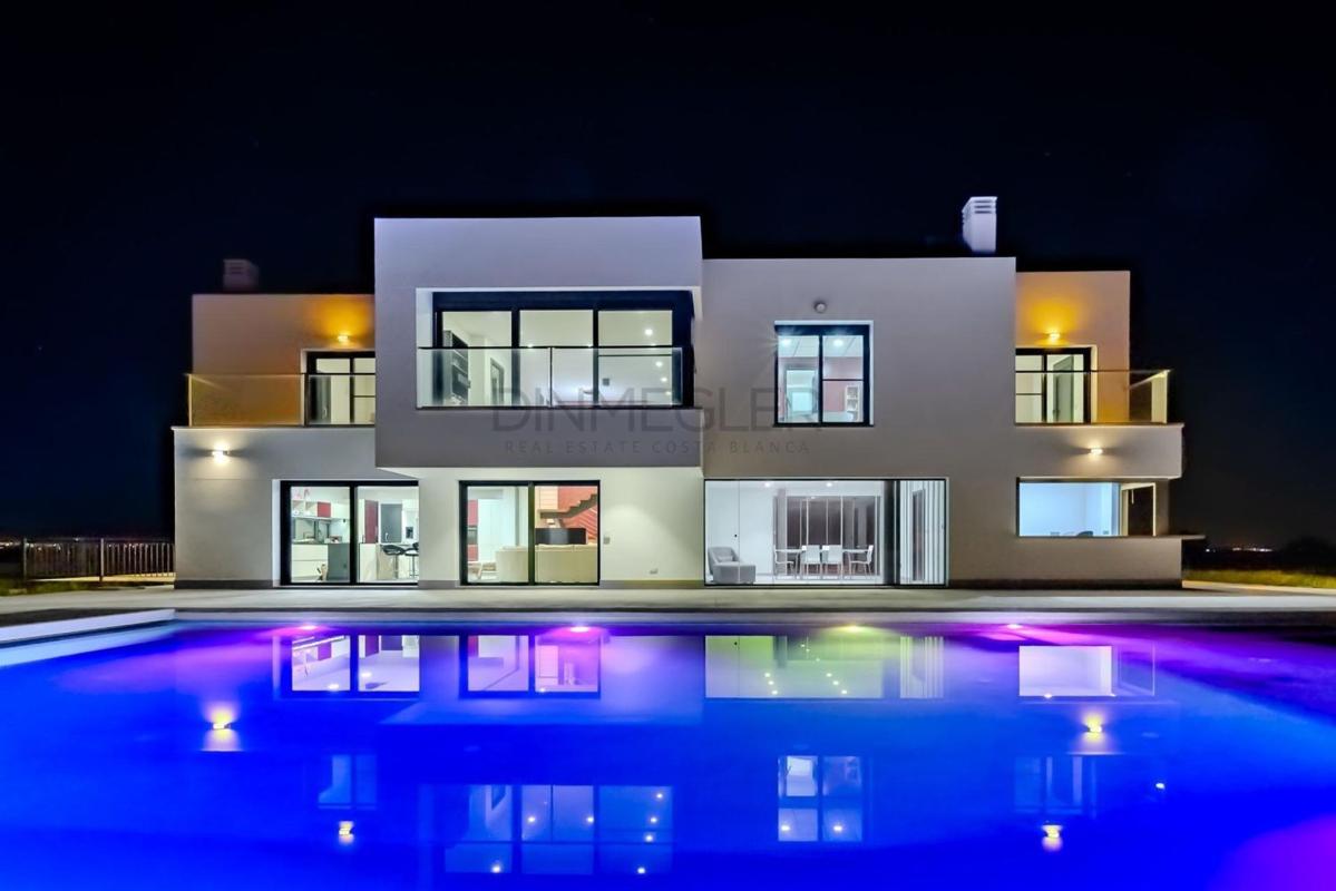 Properties for sale and rent in Spain photo 4