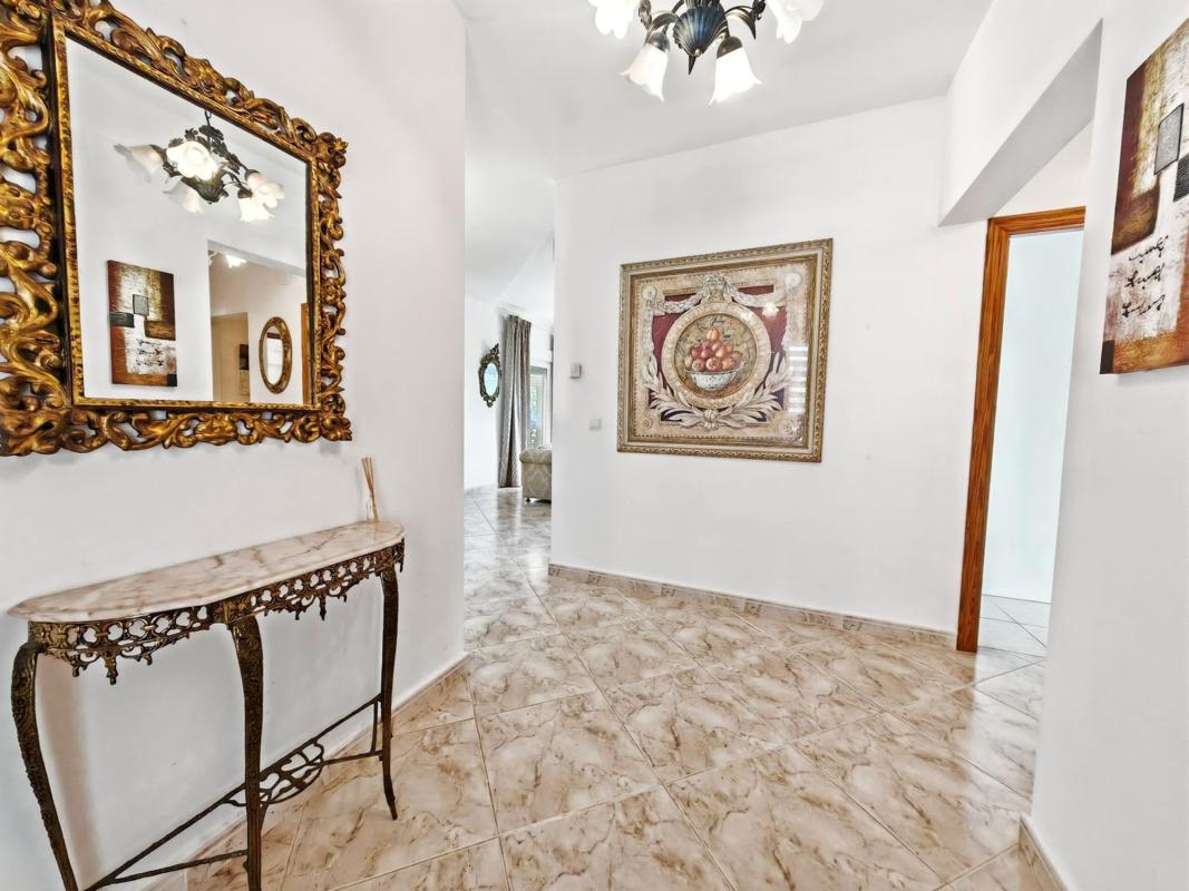 Properties for sale and rent in Spain photo 4