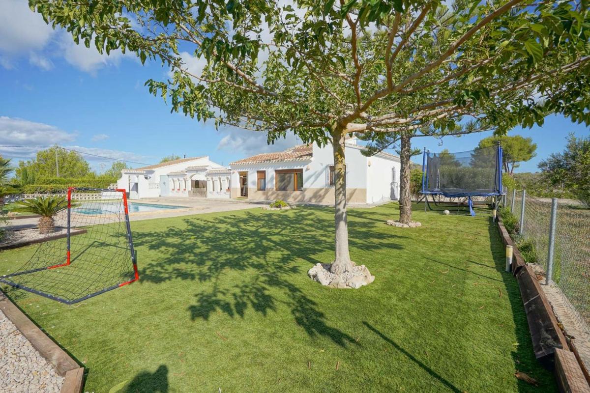 Sale of independent chalet in Casa o chalet en Centro Ciudad, Jávea/Xàbia, Jávea/Xàbia
photo 2