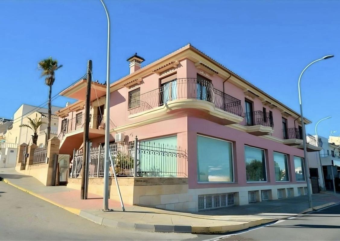 Venta de chalet independiente en Casa o chalet en Centro, San Miguel de Salinas, San Miguel de Salinas
photo 1