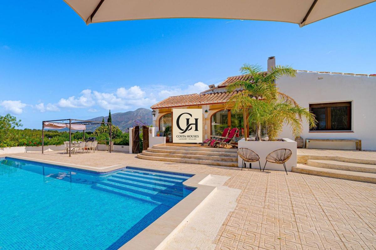 Properties for sale and rent in Spain photo 1