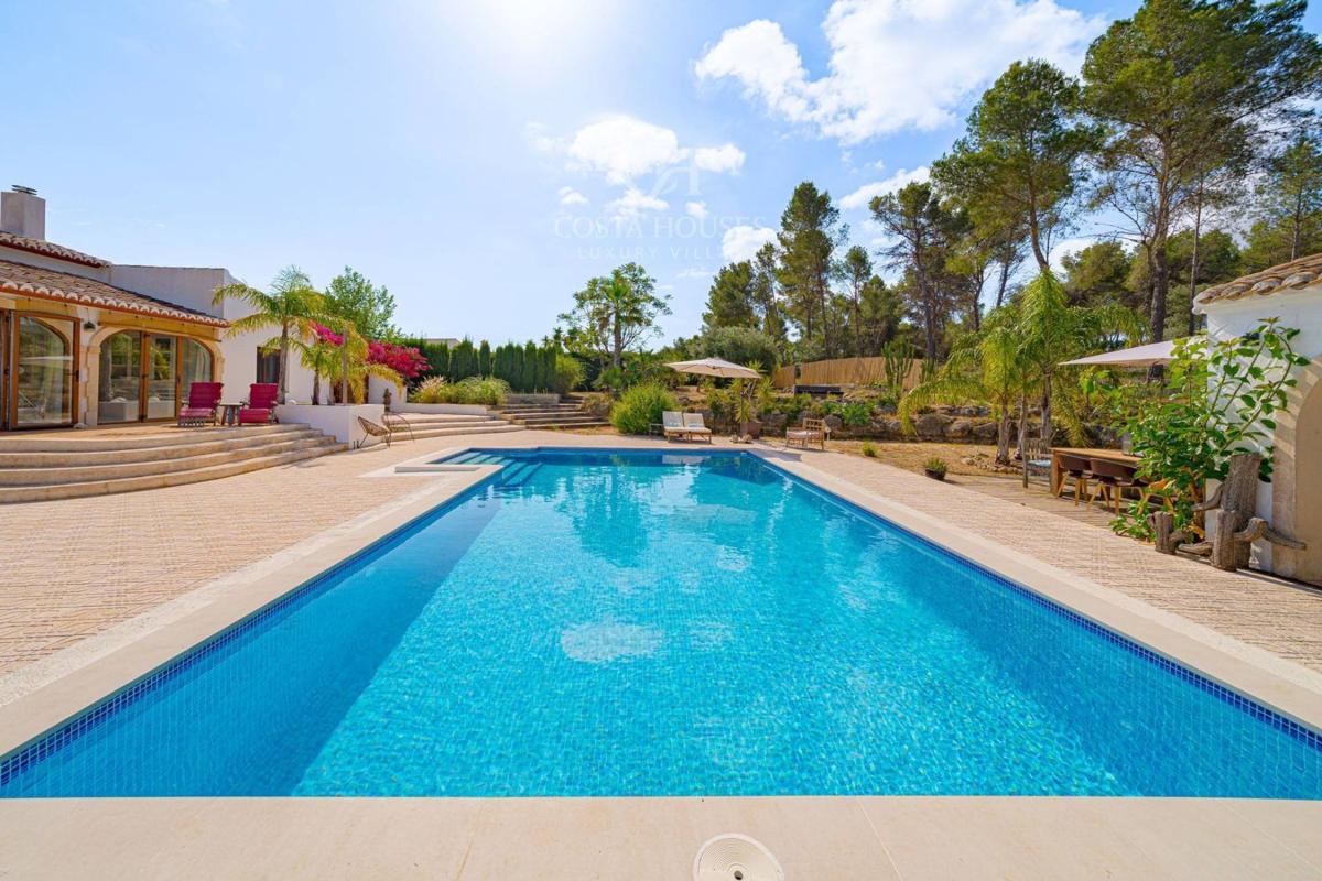 Properties for sale and rent in Spain photo 2
