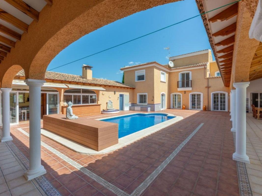 Propiedades en venta y alquiler en España photo 3