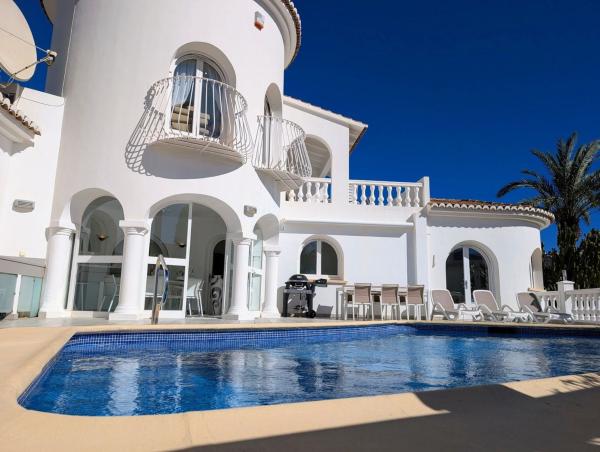 Chalet wolnostojący na sprzedaż w  Casa o chalet en Benimeit-Tabaira, Moraira, Moraira photo 1