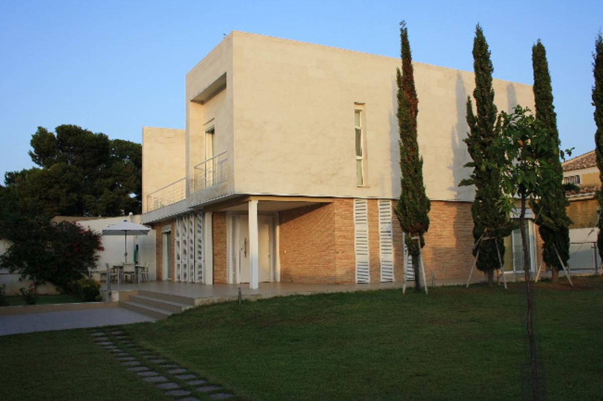 Properties for sale and rent in Spain photo 1