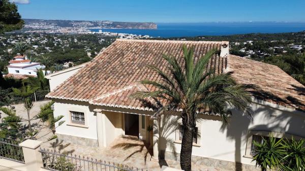 Частный шале на продаже в Casa o chalet en Calle del Roget, La Granadella - Costa Nova, Jávea/Xàbia, Хавья/Хабия photo 1