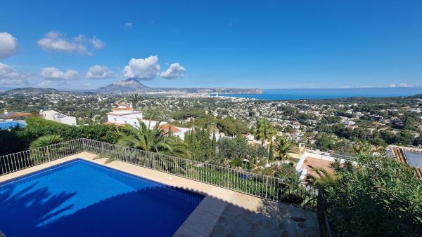Частный шале на продаже в Casa o chalet en Calle del Roget, La Granadella - Costa Nova, Jávea/Xàbia, Хавья/Хабия thumbnail 2