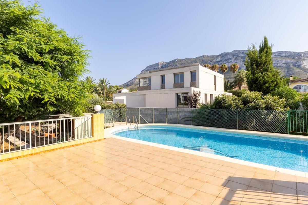 Properties for sale and rent in Spain photo 3