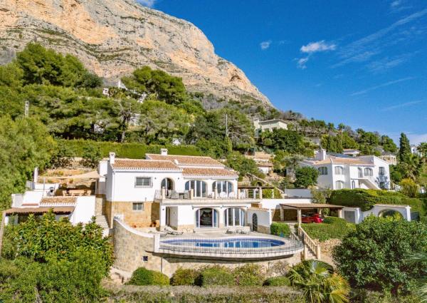 Частный шале на продаже в Casa o chalet en Calle Alameda, Centro Ciudad, Jávea/Xàbia, Хавья/Хабия photo 1