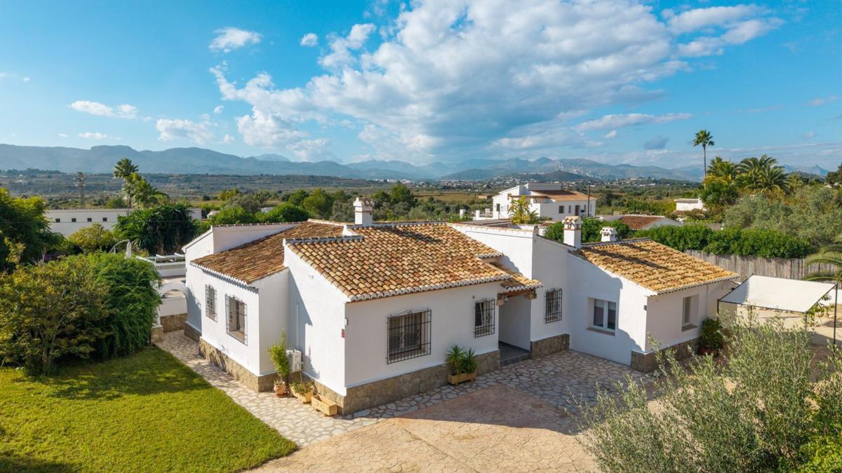 Properties for sale and rent in Spain photo 5