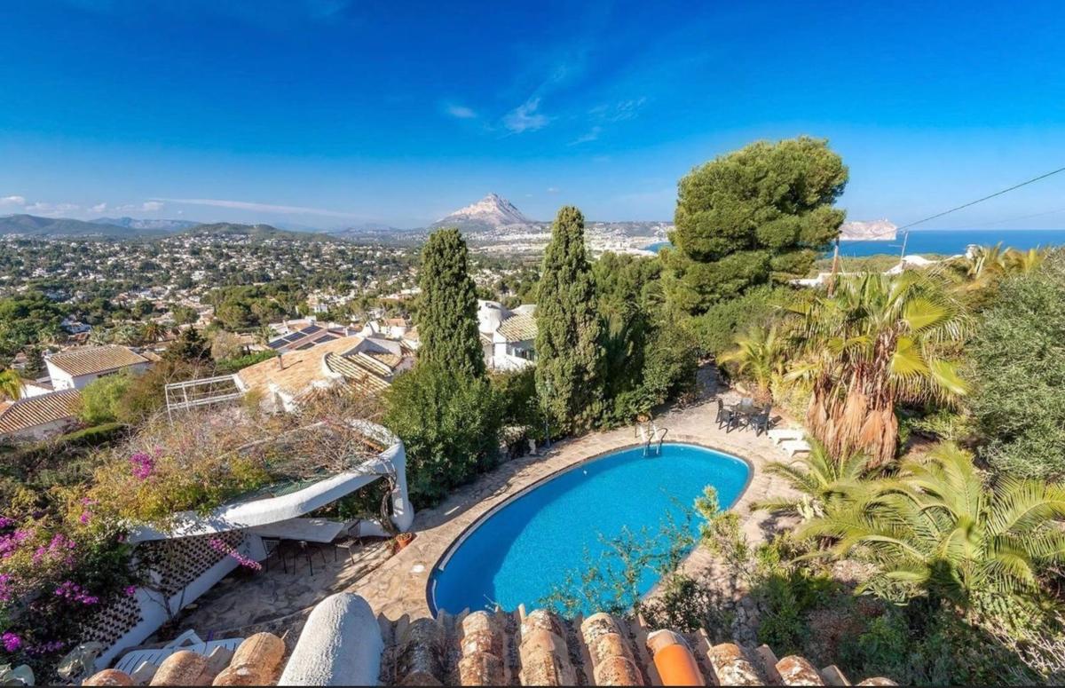 Properties for sale and rent in Spain photo 1