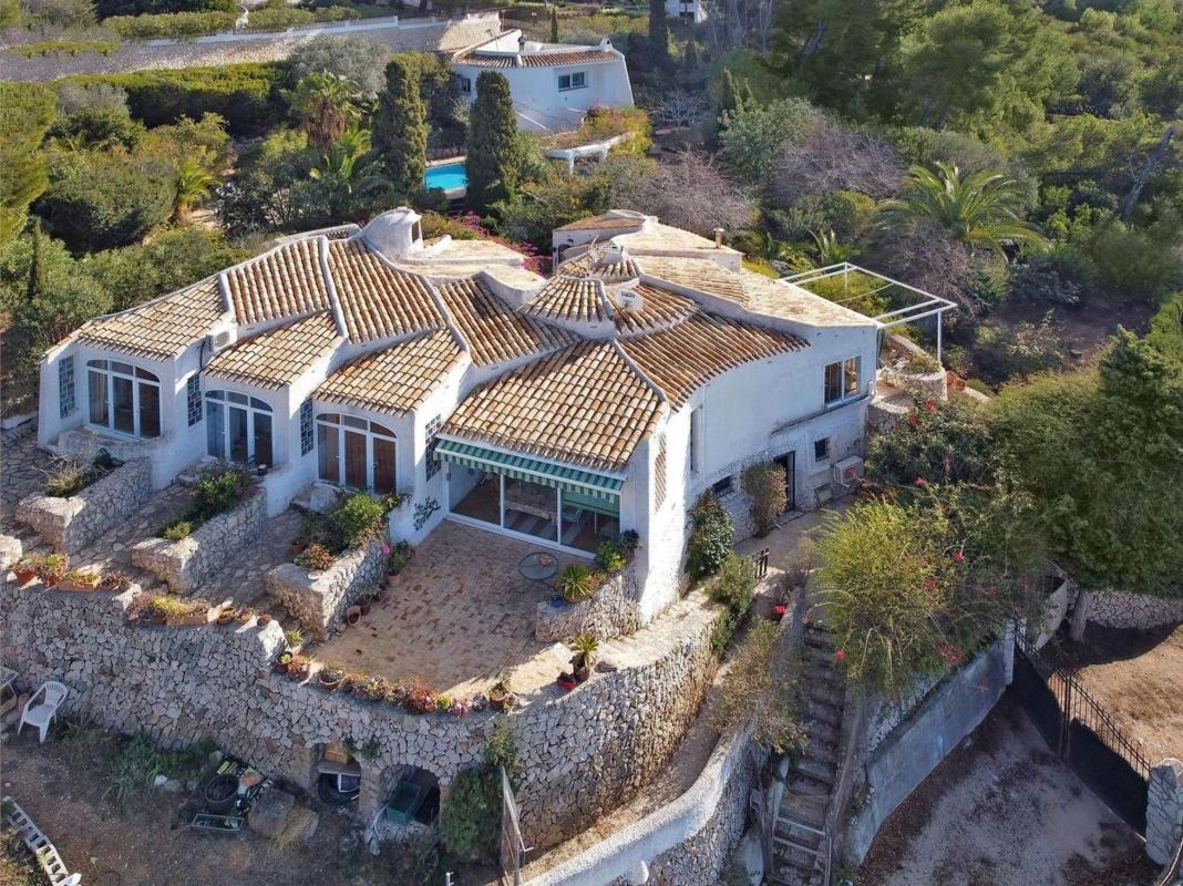Properties for sale and rent in Spain photo 2