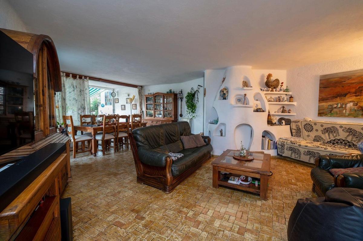 Properties for sale and rent in Spain photo 5