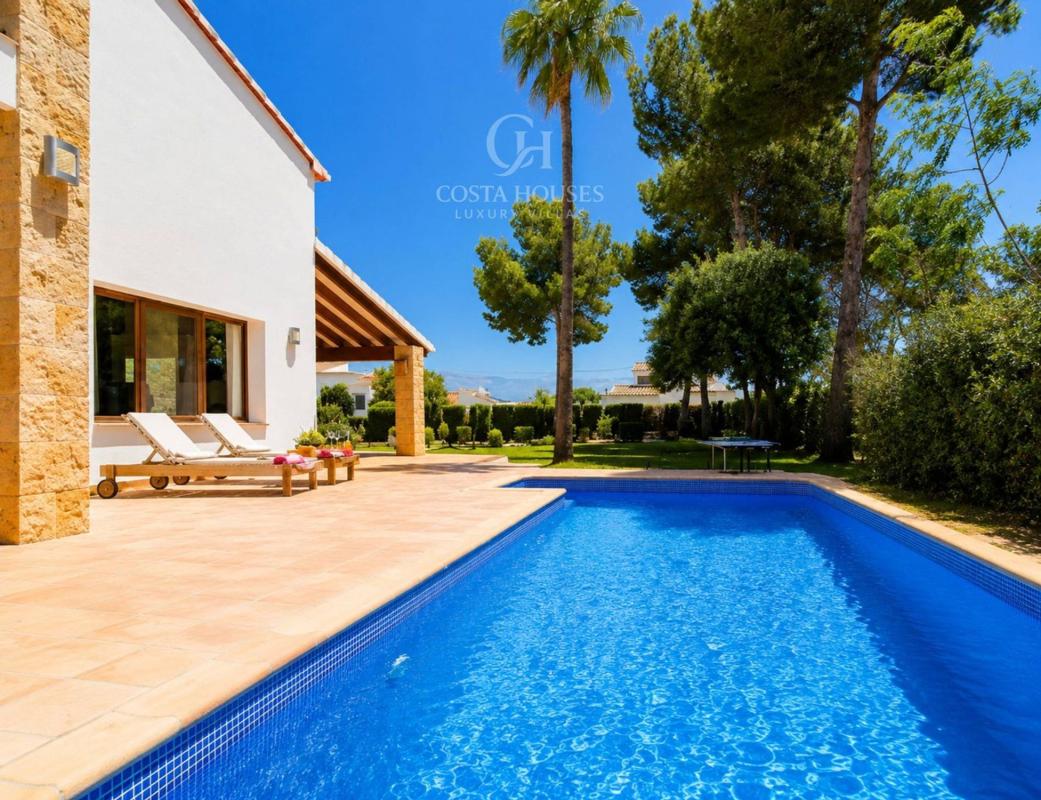 Properties for sale and rent in Spain photo 3
