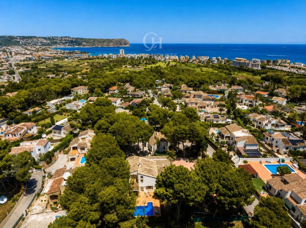 Properties for sale and rent in Spain photo 4
