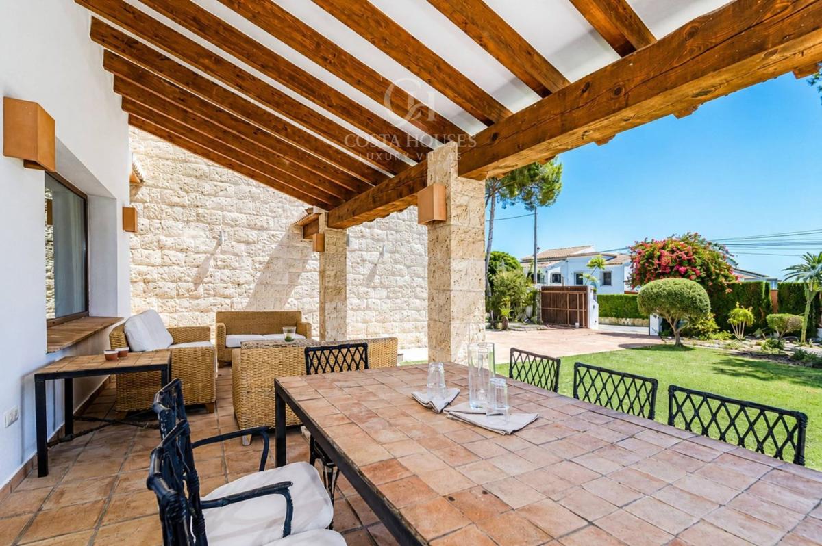 Properties for sale and rent in Spain photo 5