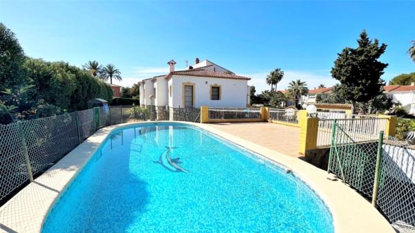 Casa o chalet independiente en Les Bassetes-El Marjal, Denia thumbnail 2