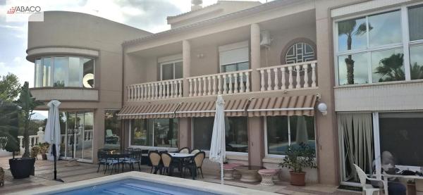 Casa o chalet independiente en Los Girasoles, San Vicente del Raspeig thumbnail 2