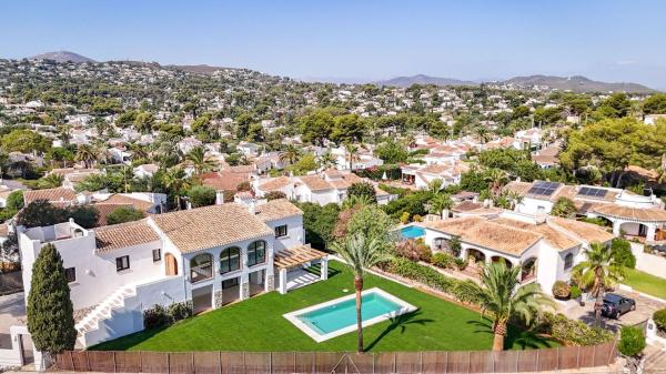 Casa o chalet independiente en Calle de la Salvia, 21, El Tosalet - Cap Marti, Jávea/Xàbia photo 1