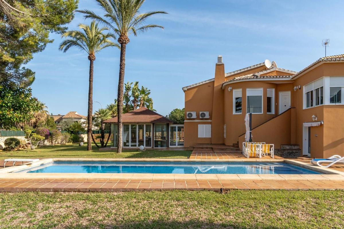 Propiedades en venta y alquiler en España photo 1