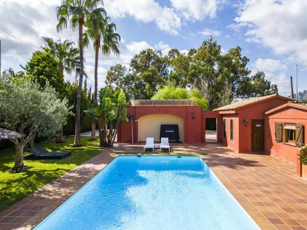 Chalet wolnostojący na sprzedaż w Casa o chalet en Les Bassetes-El Marjal, Denia, Dénia photo 1