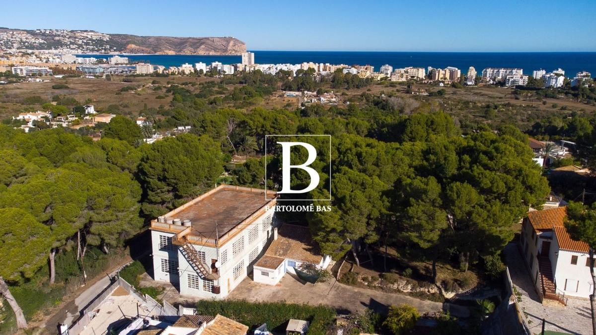 Properties for sale and rent in Spain photo 1