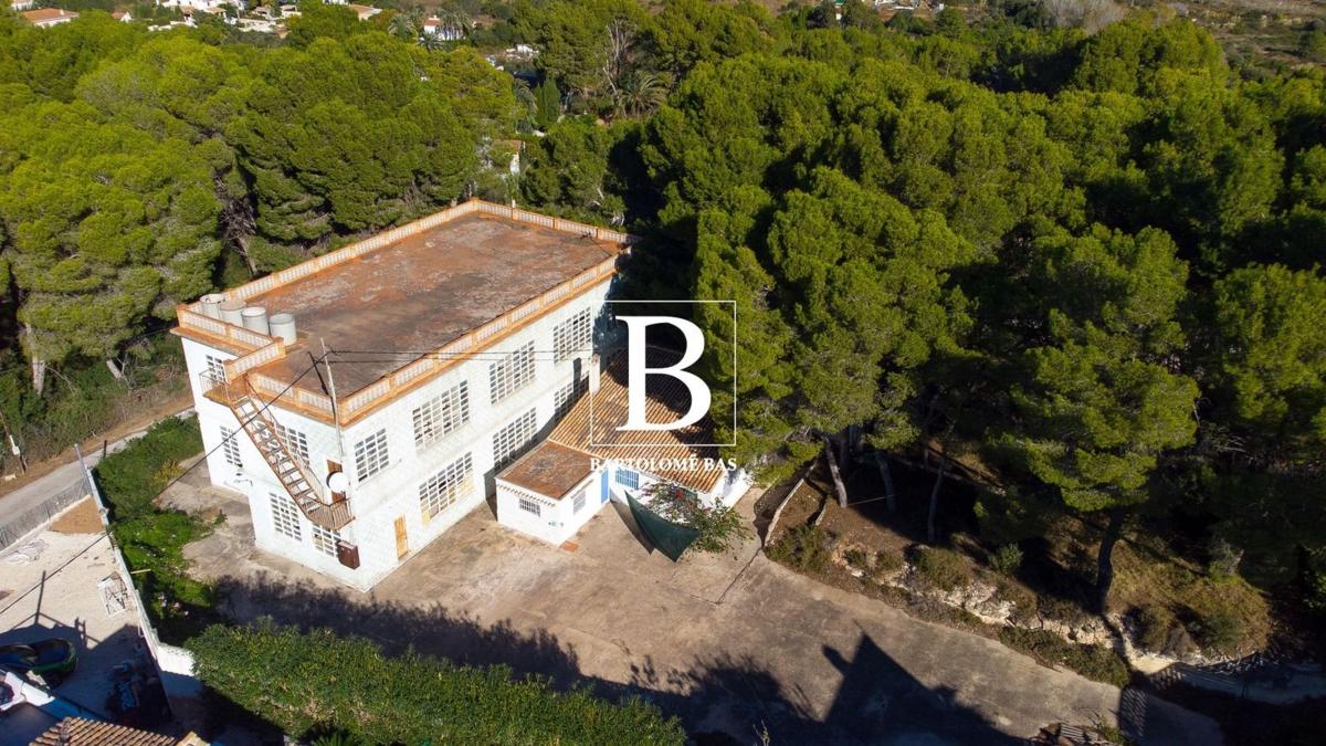 Properties for sale and rent in Spain photo 5