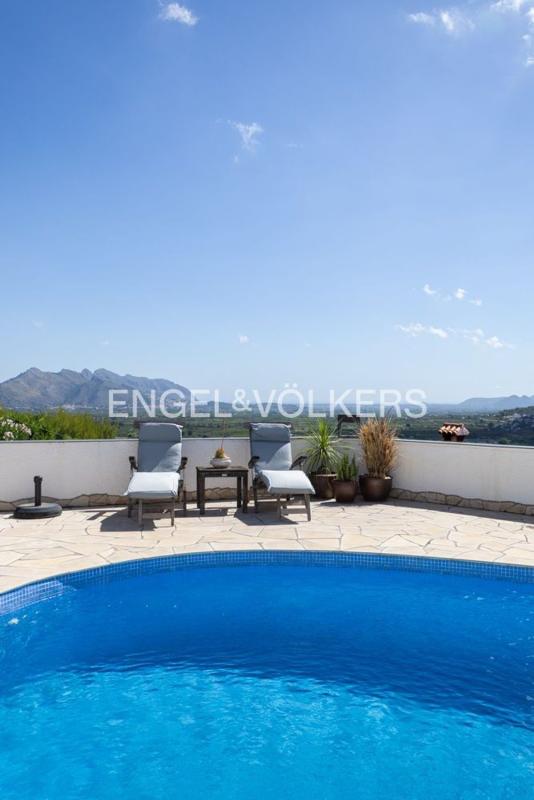 Properties for sale and rent in Spain photo 3