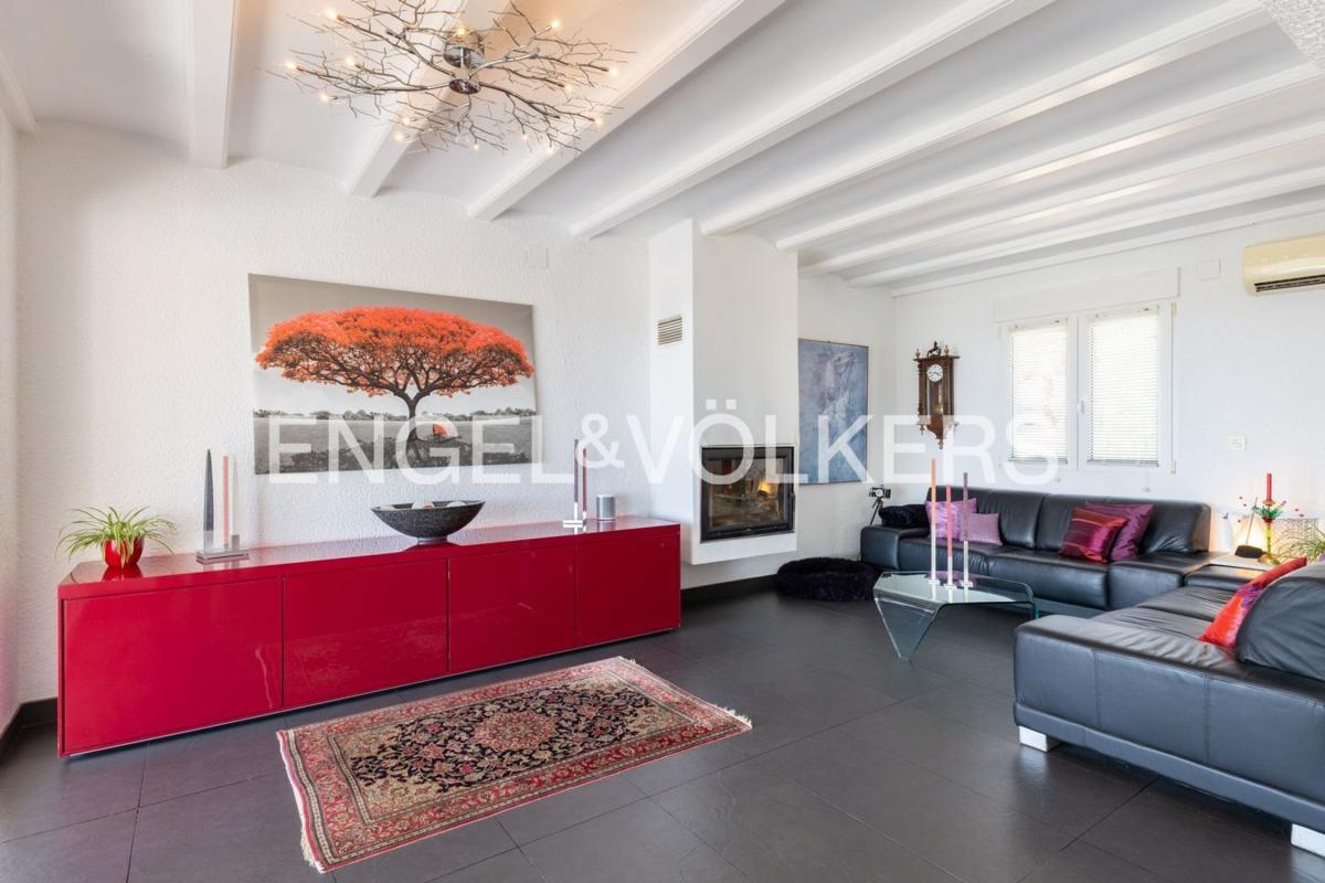 Properties for sale and rent in Spain photo 4