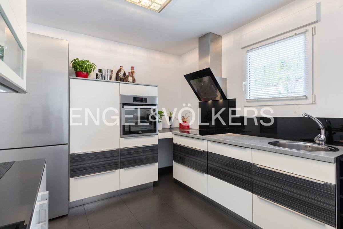 Properties for sale and rent in Spain photo 5