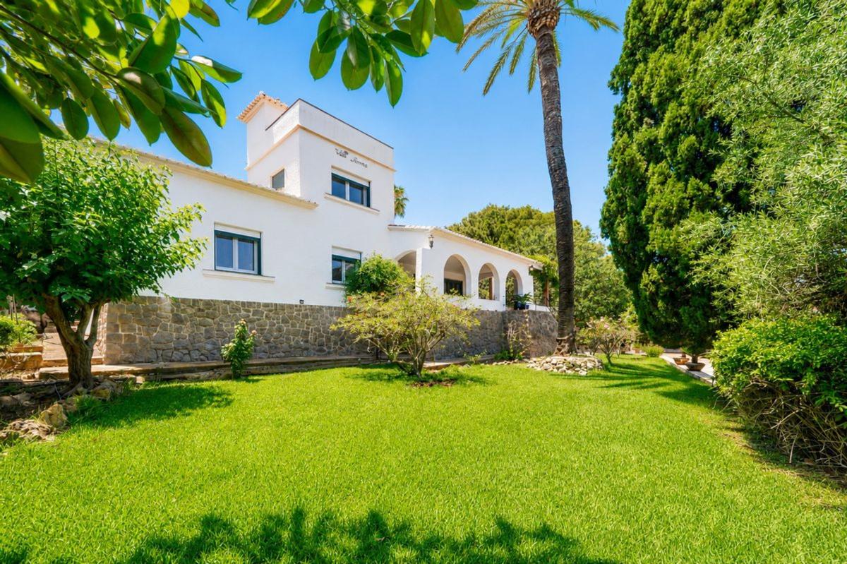 Properties for sale and rent in Spain photo 3