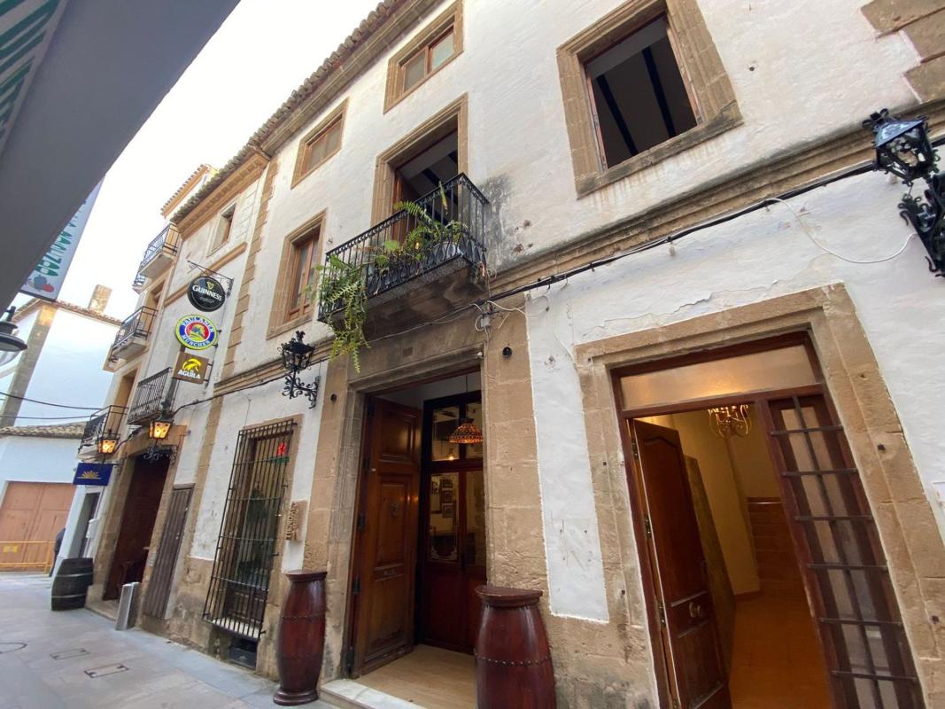 Properties for sale and rent in Spain photo 2