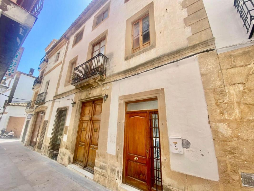 Properties for sale and rent in Spain photo 2