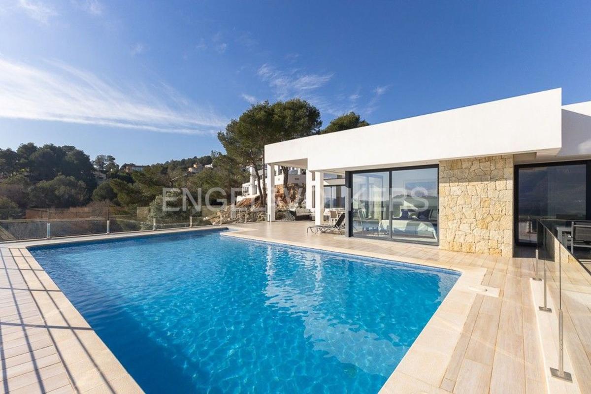 Properties for sale and rent in Spain photo 2