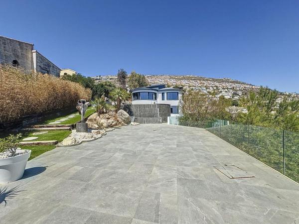 Independent chalet for sale in Casa o chalet en Calle Camelias, 100, Cumbre del Sol, Benitachell, Benitachell
thumbnail 3