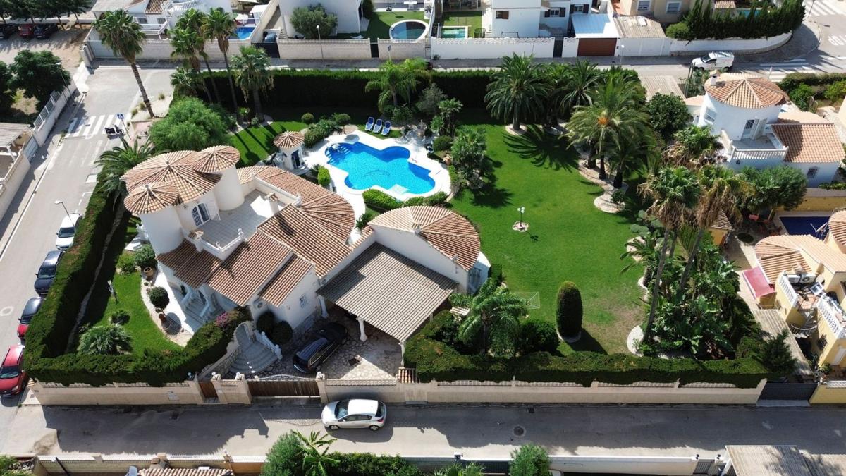 Properties for sale and rent in Spain photo 3