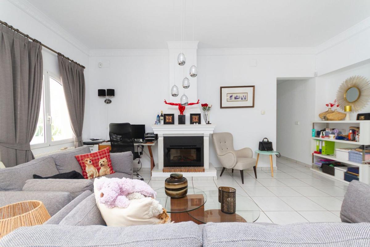 Properties for sale and rent in Spain photo 5
