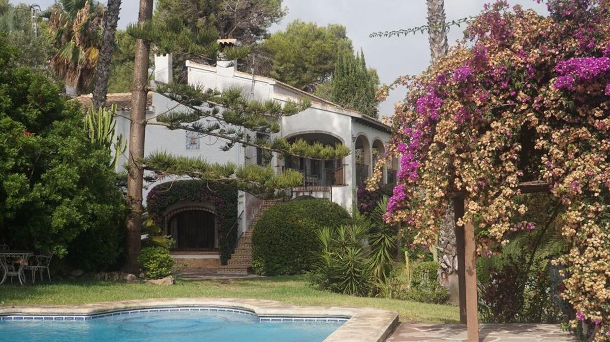 Properties for sale and rent in Spain photo 1