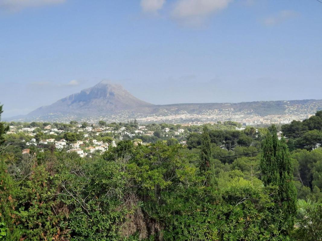 Properties for sale and rent in Spain photo 4