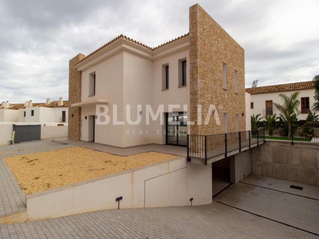 Nieruchomości na sprzedaż i do wynajęcia w Hiszpanii photo 1