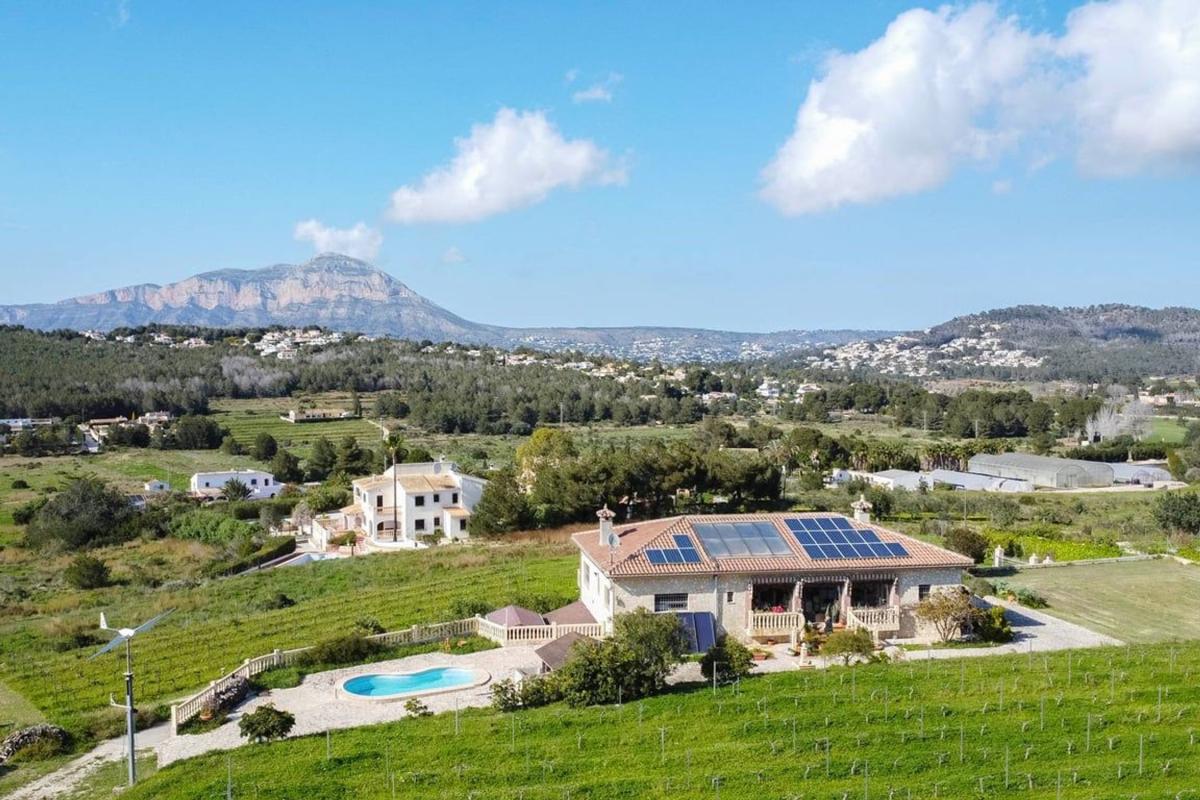 Properties for sale and rent in Spain photo 4