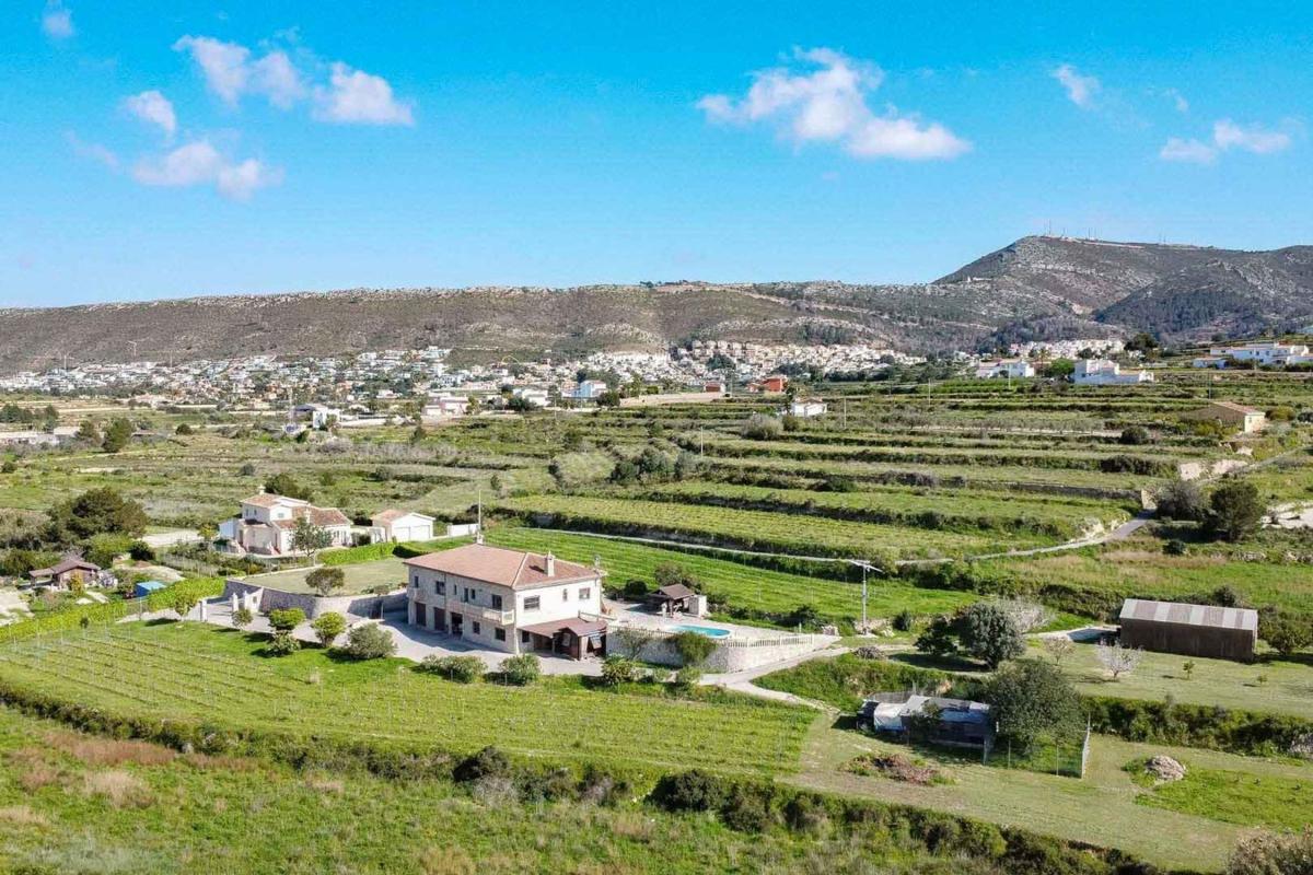 Properties for sale and rent in Spain photo 1