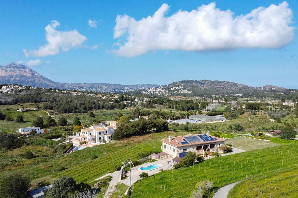 Properties for sale and rent in Spain photo 3