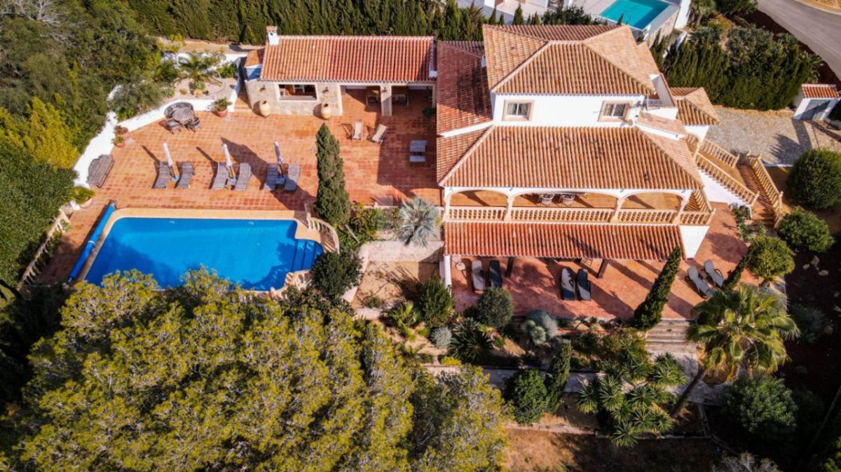 Properties for sale and rent in Spain photo 3