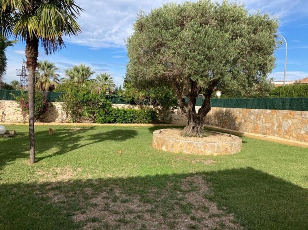 Sale of independent chalet in Casa o chalet en Centro Urbano, Denia, Denia
photo 4